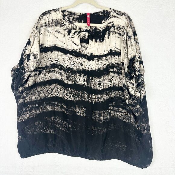 IC Collection Keyhole Tunic Top Size Small Black Artsy Lagenlook Cupro Ombre - Picture 2 of 7